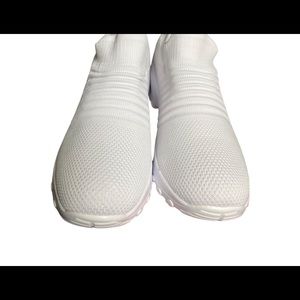 No longer available but it will not let me delete.